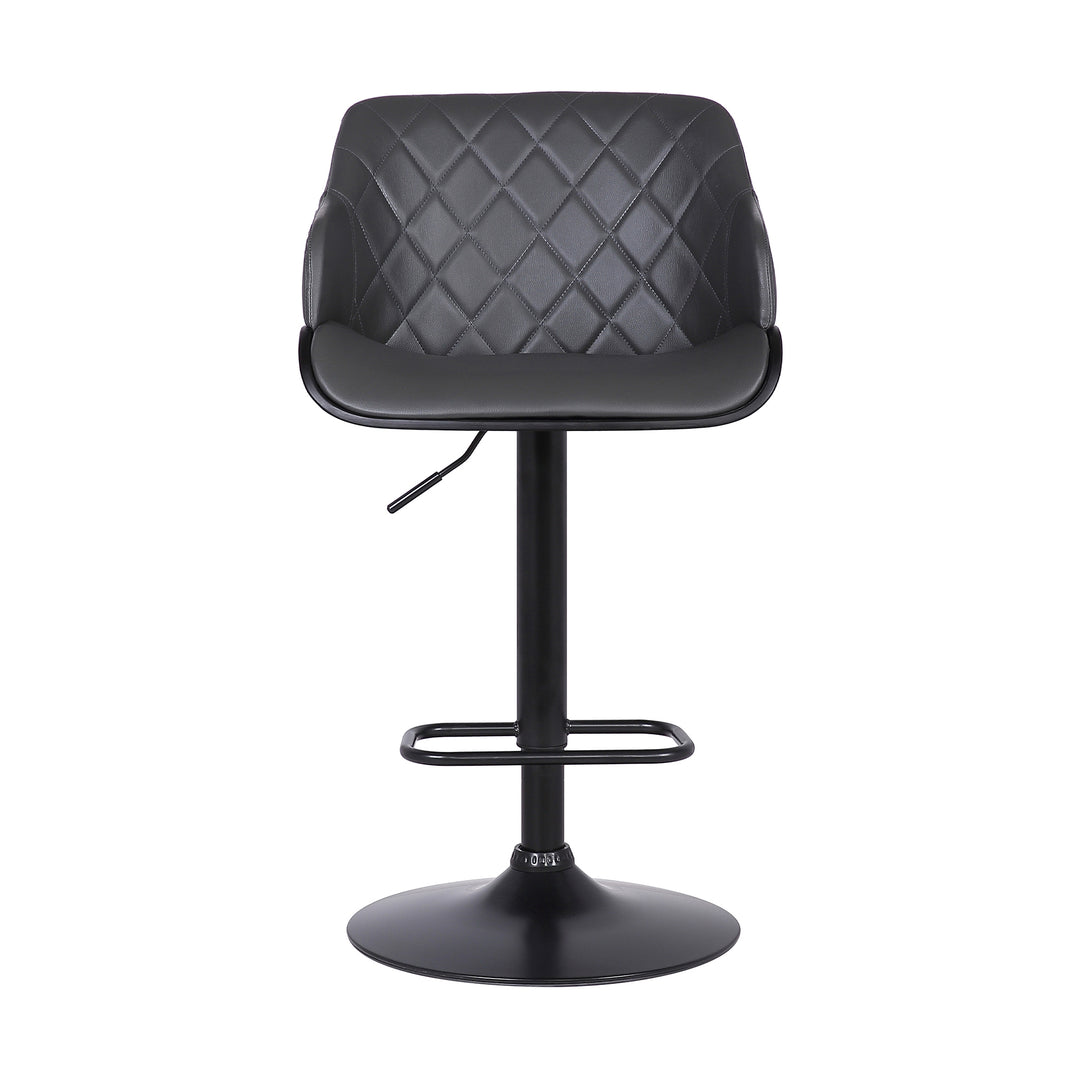Toby Barstool