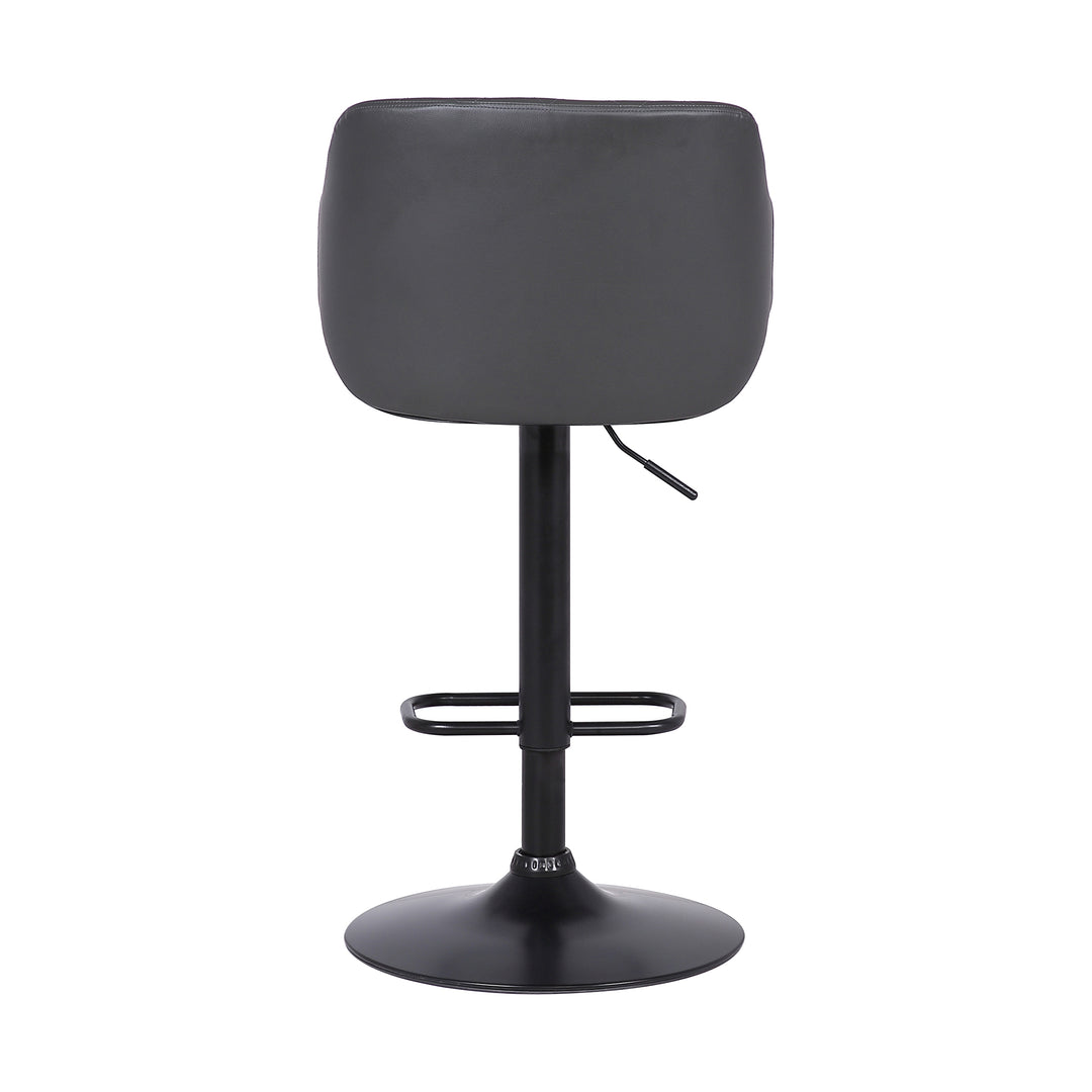 Toby Barstool