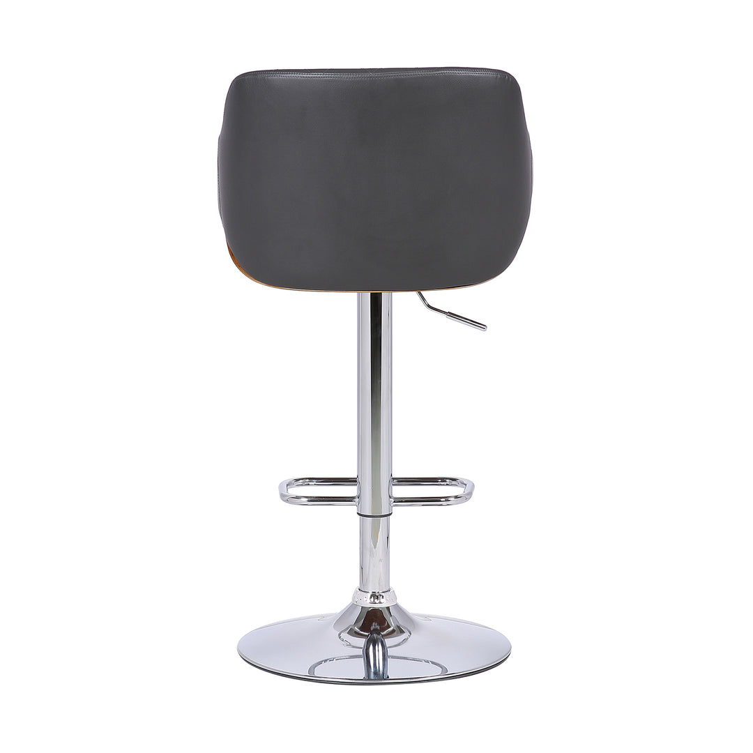 Toby Barstool