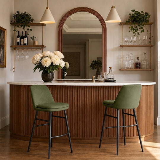 Evelyn Barstool