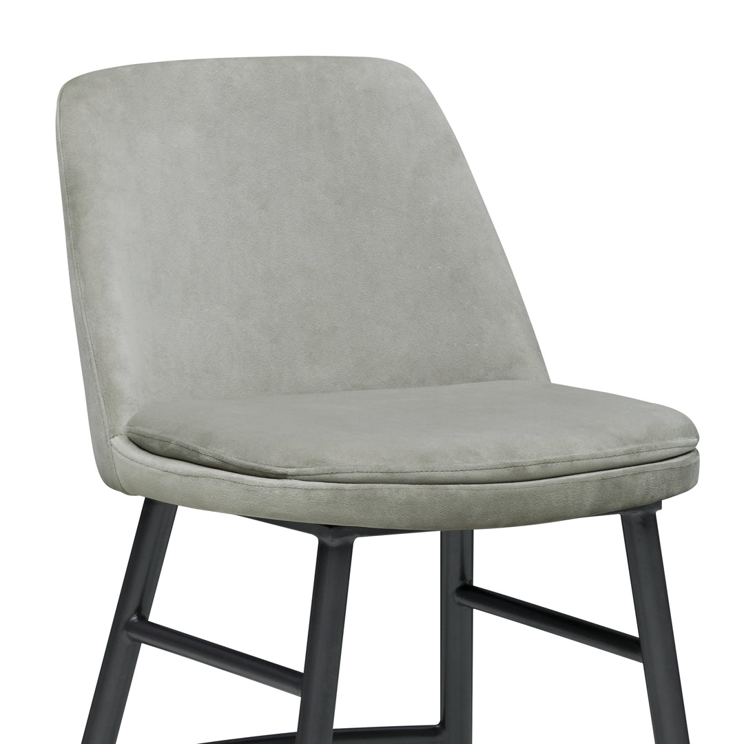 Evelyn Barstool