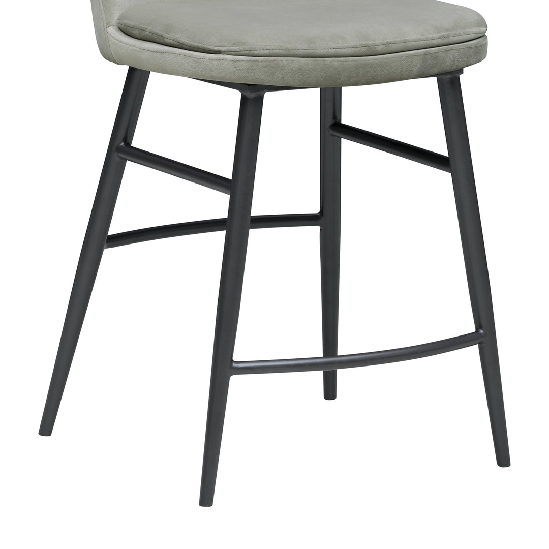 Evelyn Barstool