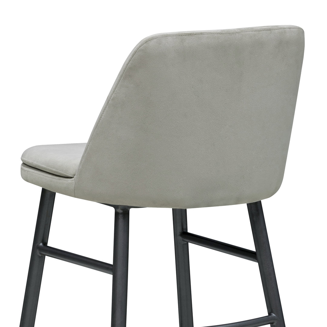 Evelyn Barstool