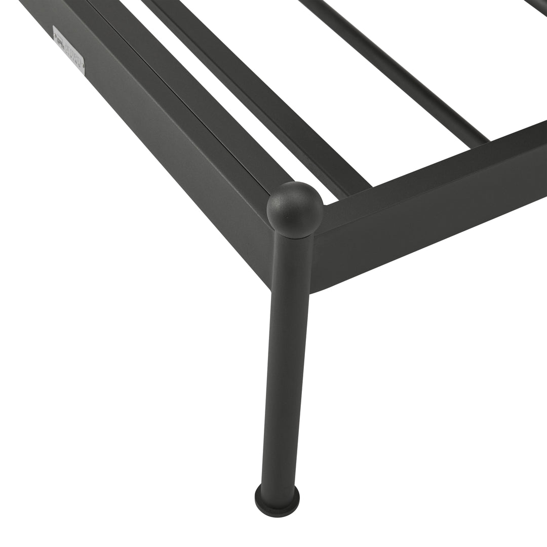 Leni Outdoor Lounge Chaise