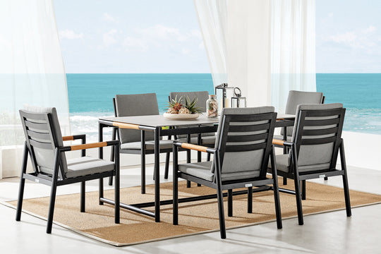 Crown Outdoor Dining Set