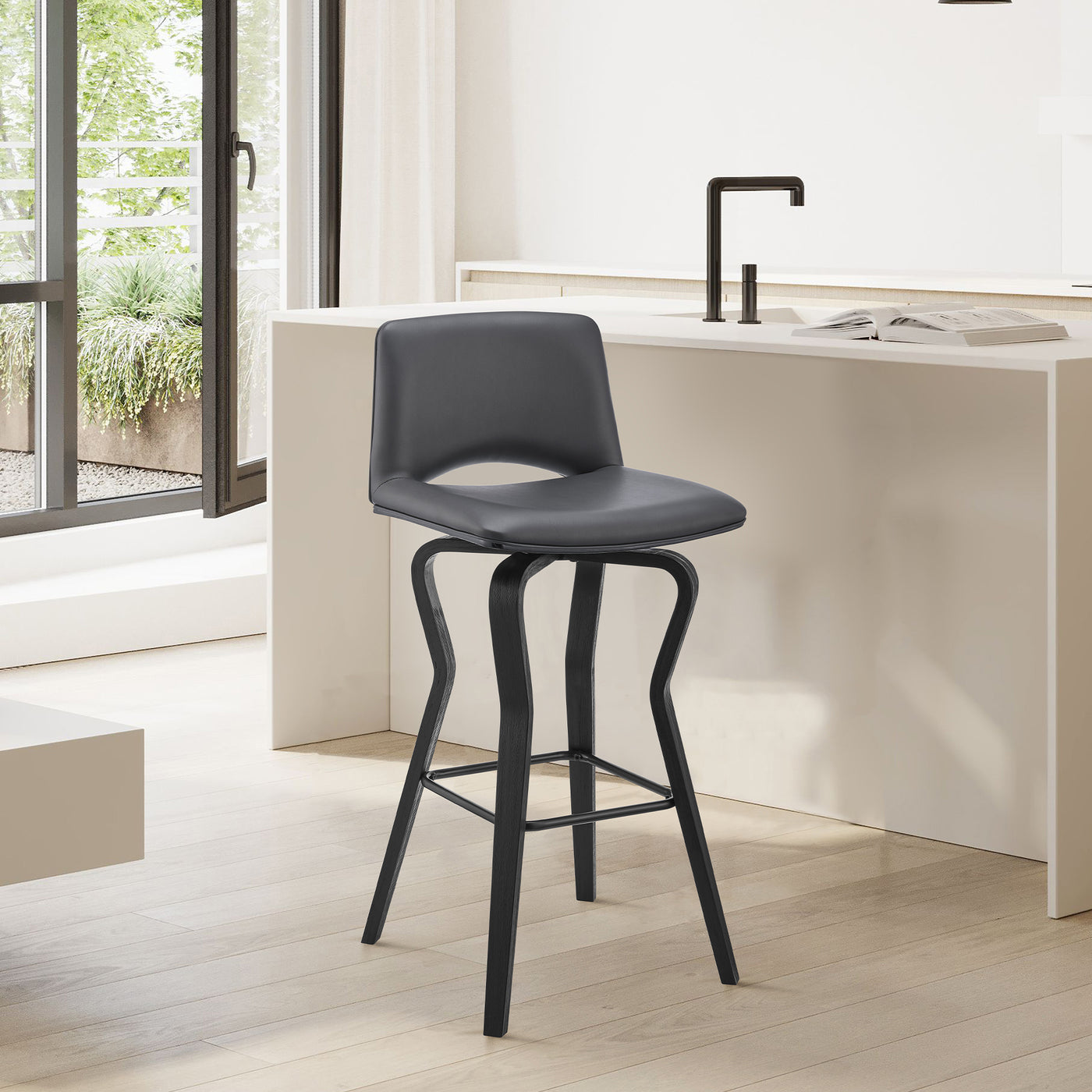 Gerty Barstool