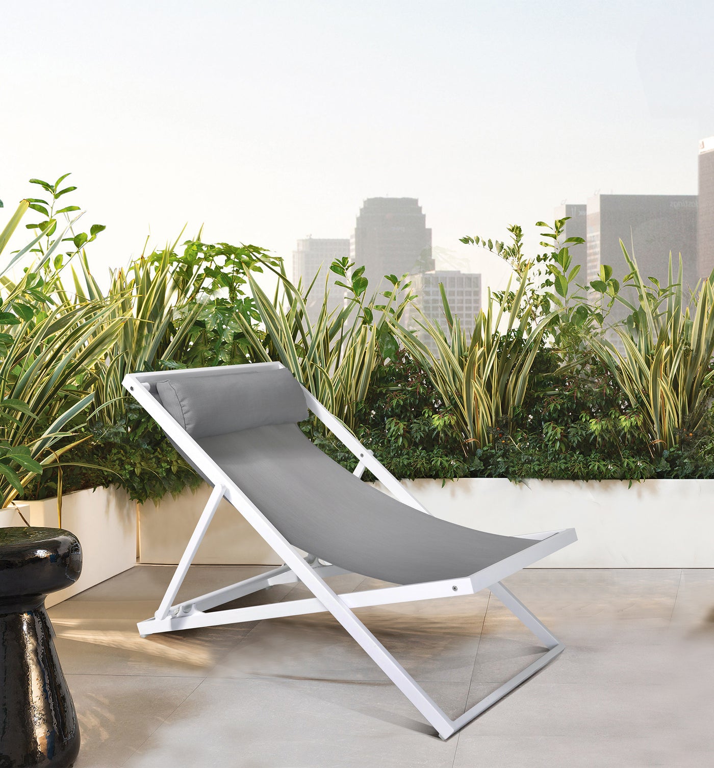Wave Outdoor Lounge Chair